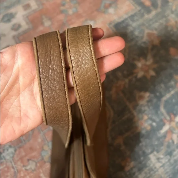 SOLD❤️ BOTTEGA VENETA Lambskin Leather Tote Shoulder Bag Taupe Brown Tan - Picture 8 of 16